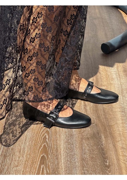 Zade Metal Toka Detaylı Siyah Kadın Babet modelleri