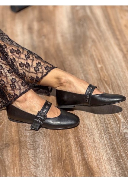 Zade Metal Toka Detaylı Siyah Kadın Babet indirimleri