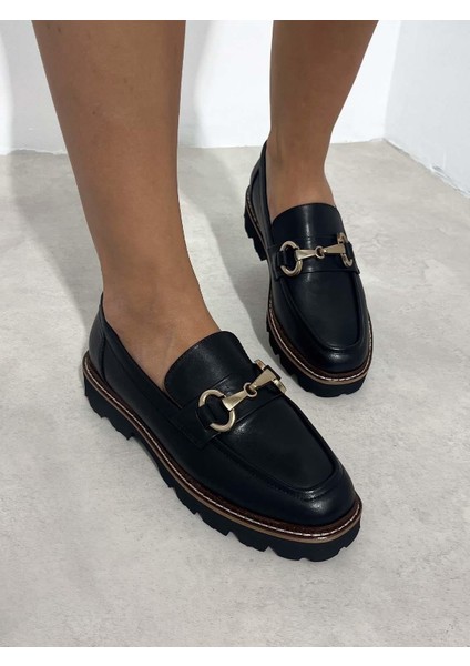 Amarna Toka Detaylı Deri Siyah Kadın Loafer