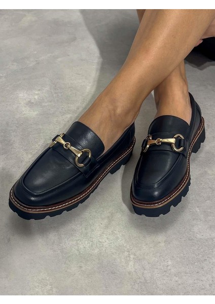 Amarna Toka Detaylı Deri Siyah Kadın Loafer