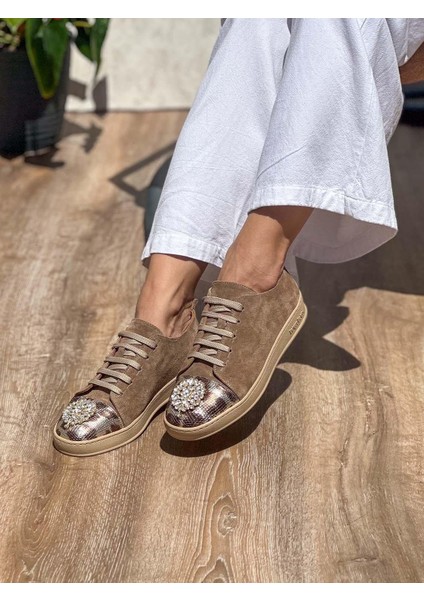 Noura Taş Detaylı Deri Kadın Sneaker