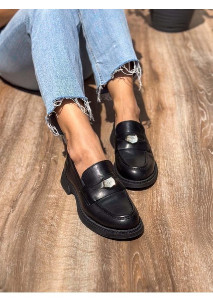 Lydia Deri Siyah Kadın Loafer fırsatları