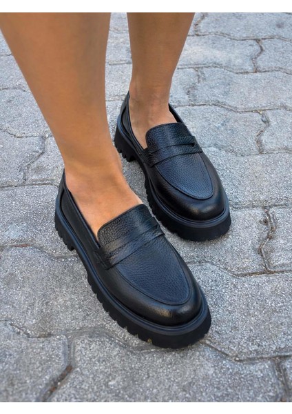 Phoenicia Deri Siyah Kadın Loafer