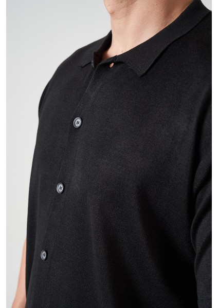 Erkek Siyah Kısa Kol Pamuk Triko Gömlek fırsatları