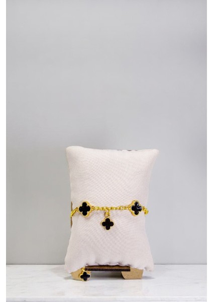 Siyah Yonca Detaylı Altın Çelik Bileklik modelleri