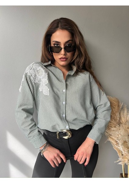 Kadın Çizgili Aplike Detaylı Oversize Tesettüre Uygun Gömlek fırsatları