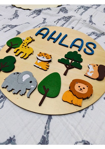 Kişiye Özel Tasarlanabilir Safari Aslan Temalı Ahşap Beyaz Hastane Bebek Odası Kapı Süsü