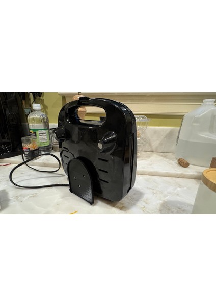 Black & Decker WM2000SD Waffle Demir Ayak Standı P1042507 Sadece Plastik Aparattır. Sadece Plastik Aparattır.