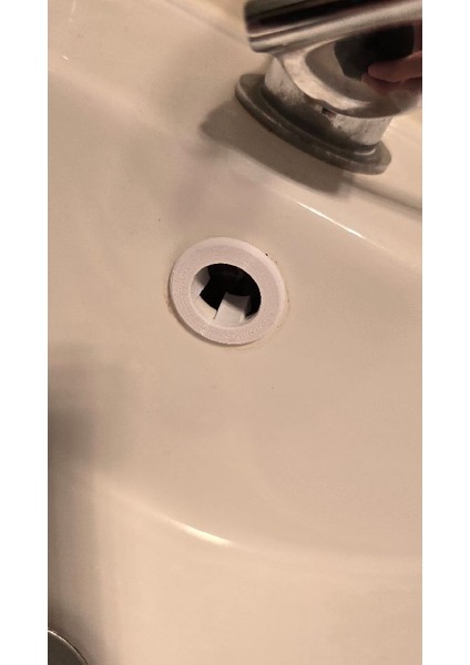 Lavabo Taşma Yüzüğü Çerçeve P1063051 Sadece Plastik Aparattır. Sadece Plastik Aparattır. fiyatları