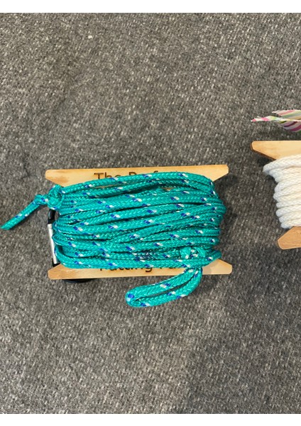 Mükemmel Put Pal P571029 Sadece Plastik Aparattır.