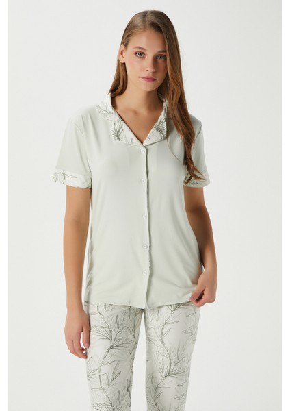 Kadın Andra Yeşil Dal Desen Ön Düğmeli Kısa Kol Alt Üst Pijama Takımı