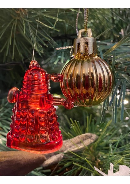 Dalek Yılbaşı Süsü Sadece Plastik Aparattır.