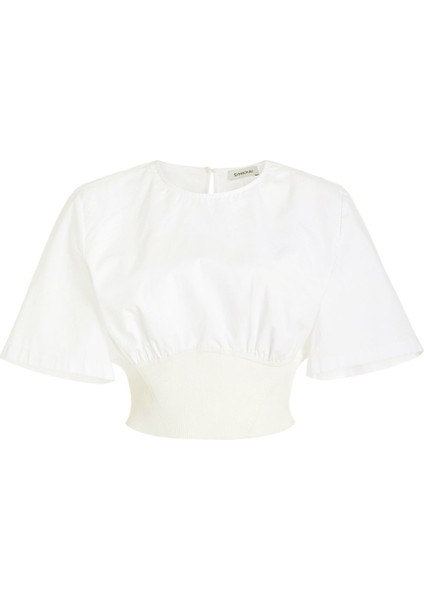 Şık ve Çok Yönlü Kısa Kol Crop Top