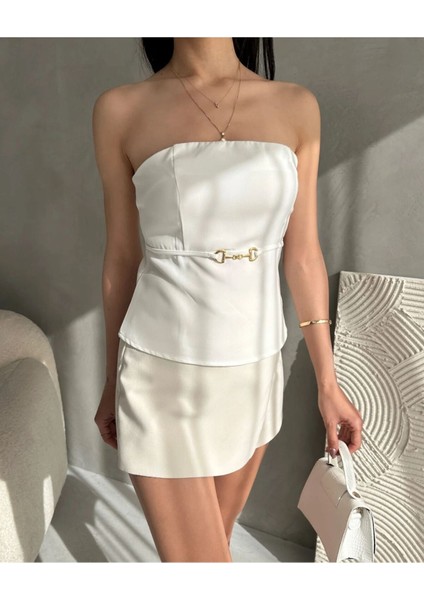 Straplez Beli Toka Detaylı Crep Bluz