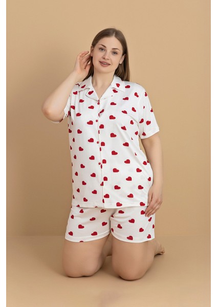 Büyük Beden Kalp Baskılı Gömlek Yaka Şortlu Pijama Takımı