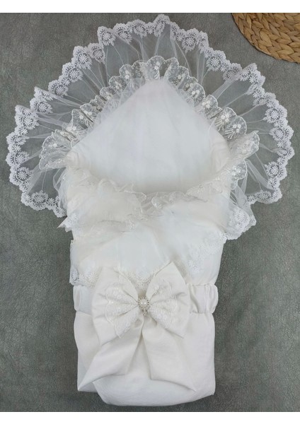 Yenidoğan Bambu Taç Nakışlı Delüks Kundak Bebek Battaniyesi Ekru