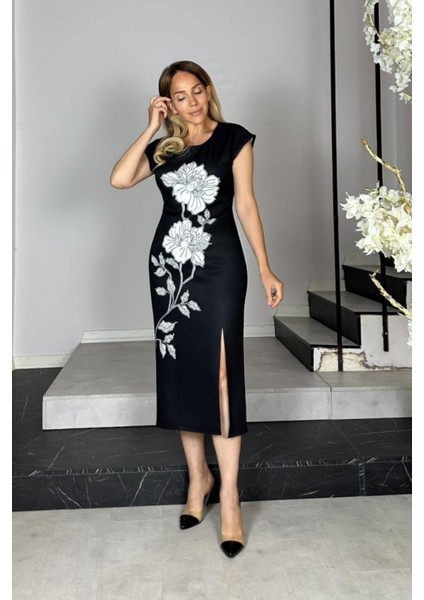 G1405 Çiçek Desen Tasarım Elbise Siyah