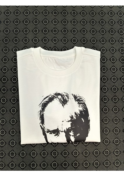 Mustafa Kemal Atatürk Resimli ve Imzalı Baskılı Çocuk Tişörtü fiyatları