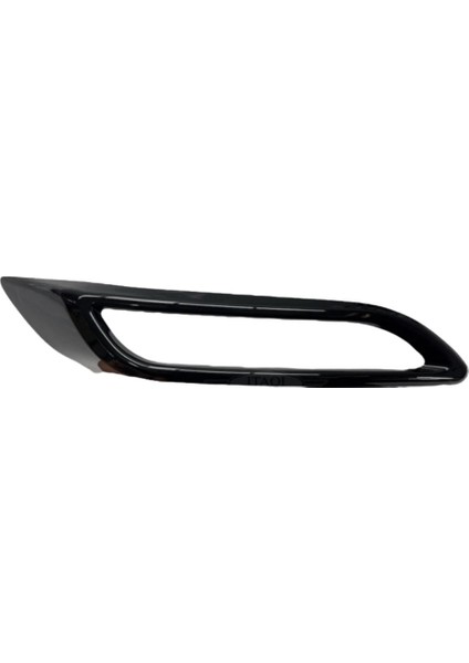 Toyota Auris Arka Sağ Reflektör Kapak 2015-2017