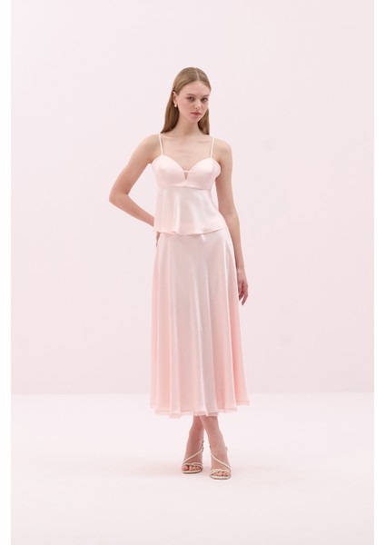 Kalp Yaka Görünümlü Ince Askılı Saten Bluz Pudra Y2513036_055 modelleri