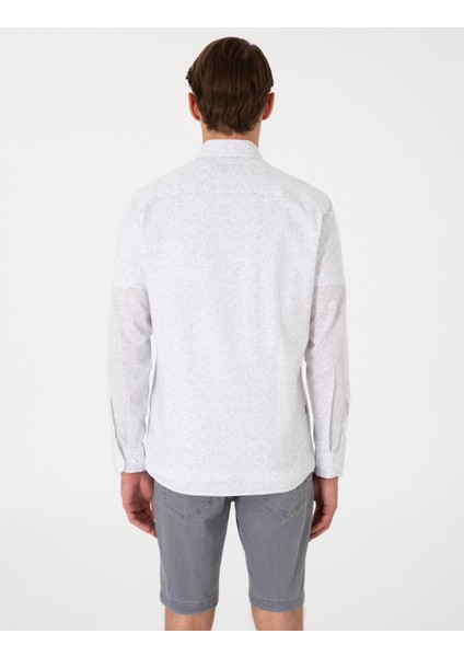 Erkek Beyaz Desen Baskılı Slim Fit Uzun Kollu Gömlek 50303451-VR053 indirimleri