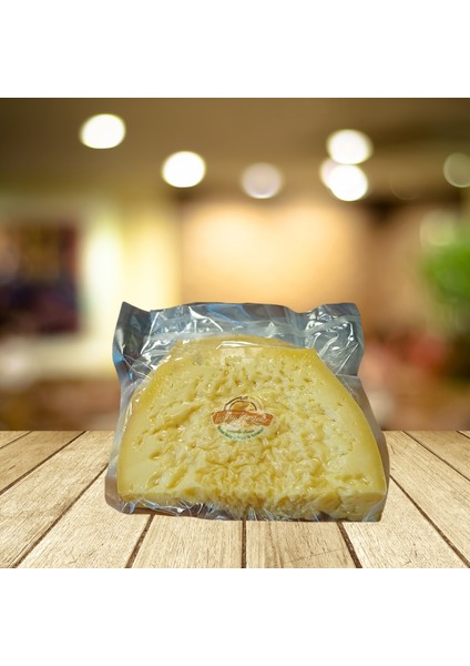 Şarküteri Kars Gravyer Peyniri