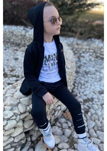Erkek Çocuk Sırt Baskılı Minicool Yazı Ve Paçaları Yırtmaç Detaylı Siyah Eşofman Takım fiyatları