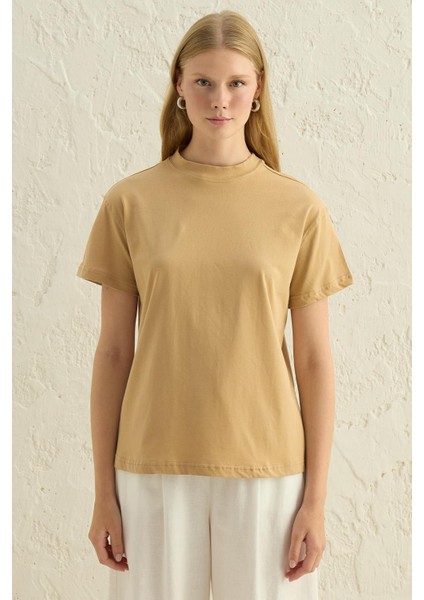 Kısa Kollu Basic T-Shirt Camel