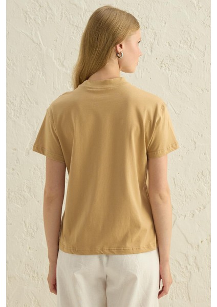 Kısa Kollu Basic T-Shirt Camel