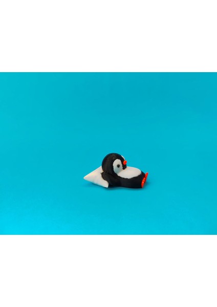 Sevimli Penguen Figürü – Hareketli Eklemli 3D Oyuncak