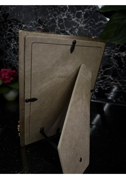 Dekoratif Resim Çerçevesi Lüks Çiçek Motifli Polyester Çerçeve 15 x 20 cm fırsatları