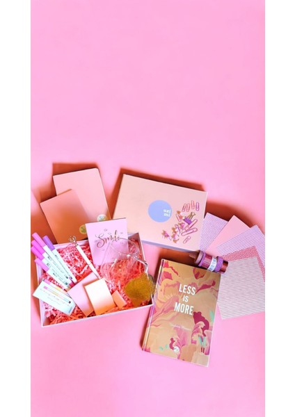 Uzimi Pınky Clouds Box (Tarihsiz Planner/ajanda Içeren Kırtasiye ve Journaling Seti)