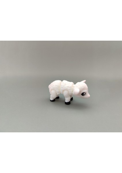 Sevimli Kuzu Figürü – Hareketli Eklemli 3D Oyuncak