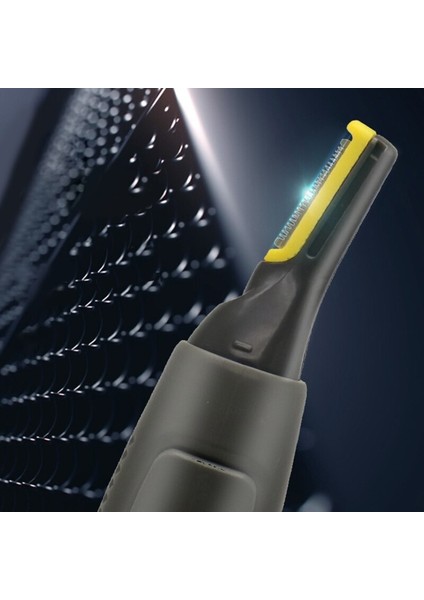 Burun Kılı Düzeltici 2 Ataşmanlı Hassas Bakım Makinesi Burun, Kulaklar ve Kaşlar Için Mikro Işıklı Burun Kılı Düzeltici (Yurt Dışından) indirimleri