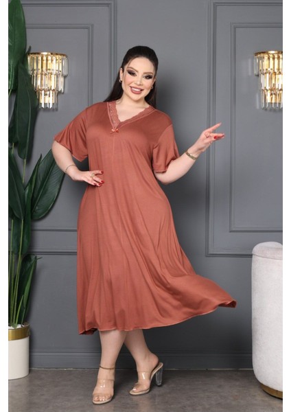 Bambu V Yaka Dantel Detaylı Eteği Kloş Elbise Büyük Beden 6xl