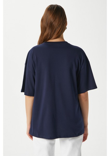 Kadın Something Kiraz Baskılı Lacivert Oversize T-Shirt