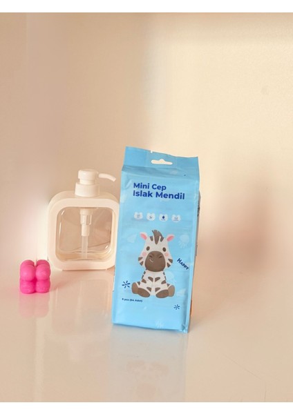 Sevimli 8' Li Mini Islak Mendil | Cep ve Çanta Boyu | Çocuklar Için Okula Uygun |ESSU91