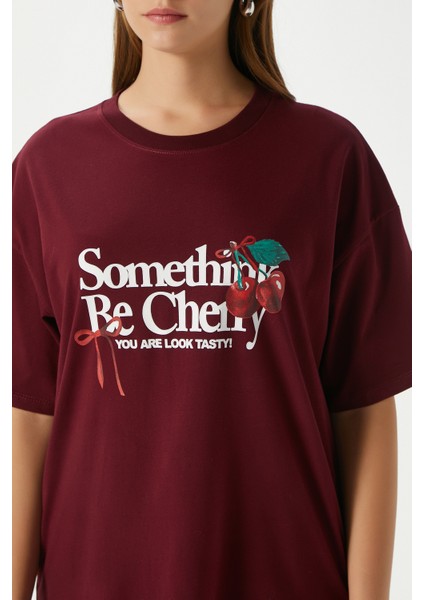 Kadın Something Kiraz Baskılı Bordo Oversize T-Shirt