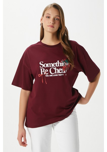 Kadın Something Kiraz Baskılı Bordo Oversize T-Shirt