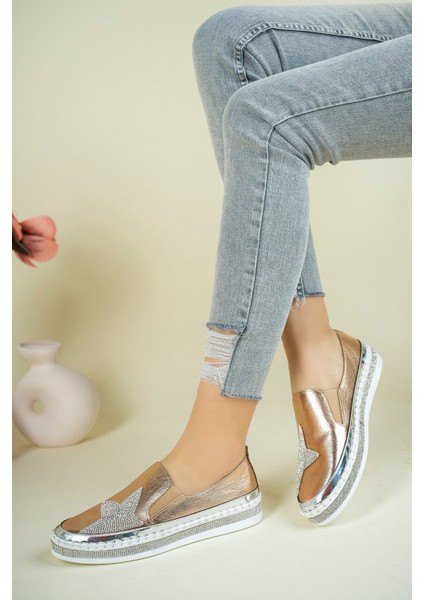 Taş Aksesuarlı Lastikli Sneakers Bronz10