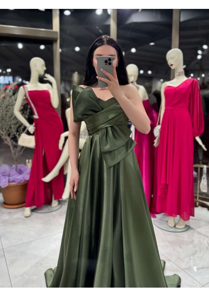 Kailey Straplez Büyük Fiyonk Detaylı Saten Uzun Elbise Haki Yeşili