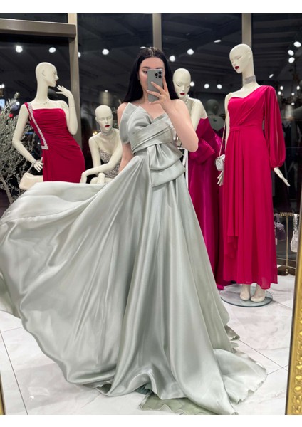 Kailey Straplez Büyük Fiyonk Detaylı Saten Uzun Elbise Çağla Yeşili