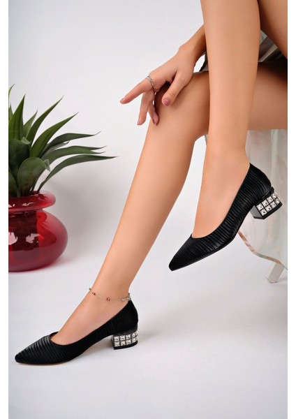 700 Kadın Kısa Topukta Taş Detaylı Abiye Ayakkabı Siyah modelleri