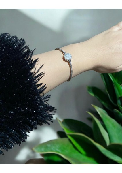 Gümüş Renk Charm Taşıyıcı Çelik Bileklik