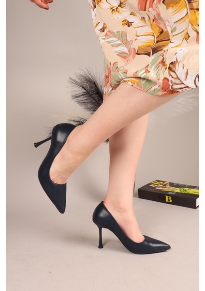 Janus Cilt Stiletto Lacivert fırsatları