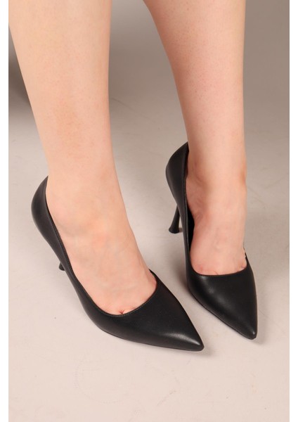 Janus Cilt Stiletto Siyah fırsatları