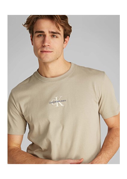 Monologo Tee fırsatları