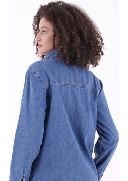 Klasik Yakalı Uzun Kollu Çıtçıt Kapama Detaylı Kadın Kot Gömlek Orta Mavi denim Dört Mevsim indirimleri