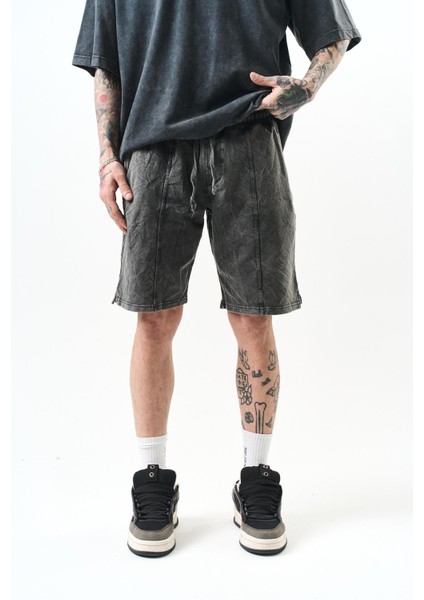 Erkek Ön Nakış Detaylı Bel Lastikli Şort Siyah Yıkama