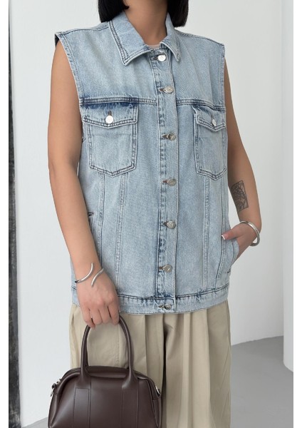 Kolsuz ve Cepli Standart Boy Gömlek Yakalı Kadın Kot Yelek Kar Yıkama Açık Mavi Dört Mevsim fiyatları